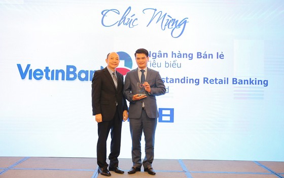 VietinBank nhận cú đúp giải thưởng bán lẻ năm 2018 ảnh 1