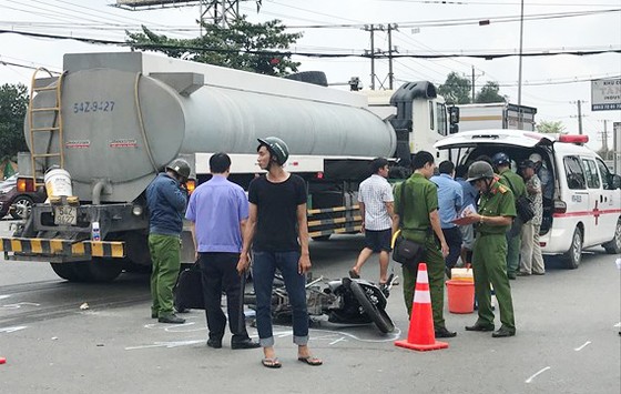 Phòng ngừa hiểm họa khi xe bồn vào khu dân cư ảnh 1