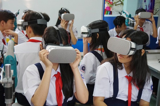 Đổi mới giáo dục phổ thông - Yêu cầu tất yếu - Bài 3: Tạo nguồn lực phục vụ đổi mới ảnh 1
