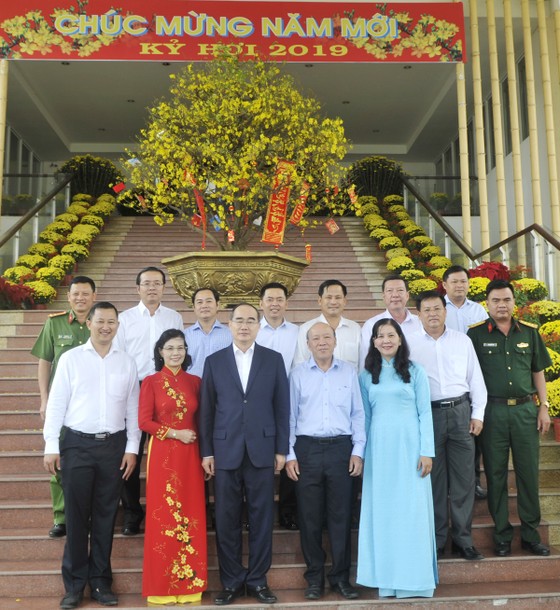 Bí thư Thành ủy TPHCM Nguyễn Thiện Nhân: Thu nhập tăng thêm phải gắn với hiệu quả làm việc ảnh 4