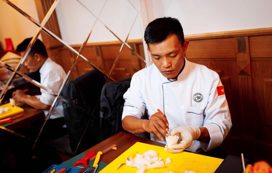 Chả giò tôm Bình Quới “show” hàng ở thành phố cổ của Nga ảnh 2