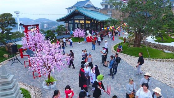 Đến Sun World để… sống trong hội hè ảnh 7
