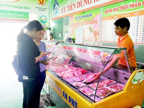 Giá thịt heo tăng, chất lượng không tăng ảnh 1