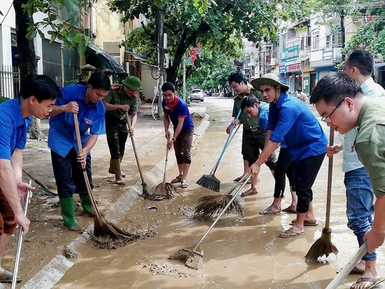“Tàn dư” của bão số 3 quay lại đất liền ảnh 1