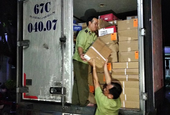 Phát hiện hơn 15 tấn thực phẩm đông lạnh không rõ nguồn gốc ảnh 1
