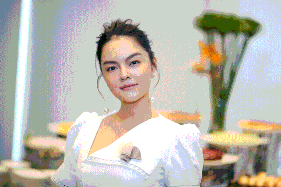 Phạm Quỳnh Anh ra mắt MV cách dạy con cái ảnh 1