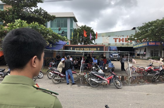 Đà Nẵng: Dân lại vây nhà máy thép Dana Ý ảnh 3