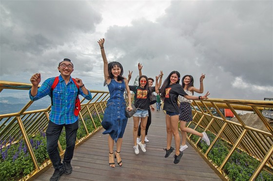 Ấn tượng với chùm ảnh cầu Vàng Bà Nà đạt Giải thưởng đặc biệt của The Guide Awards 2018 ảnh 10