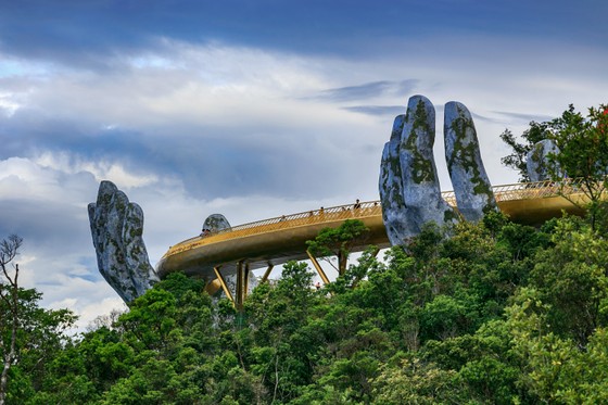 Ấn tượng với chùm ảnh cầu Vàng Bà Nà đạt Giải thưởng đặc biệt của The Guide Awards 2018 ảnh 19
