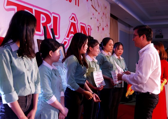 Hơn 2 tỷ đồng học bổng dành cho sinh viên Đại học Đông Á ảnh 1