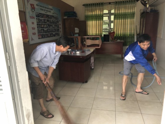 Mưa ngập bất thình lình, ngày mai 10-12, học sinh - sinh viên trên toàn thành phố Đà Nẵng được nghỉ học ảnh 7