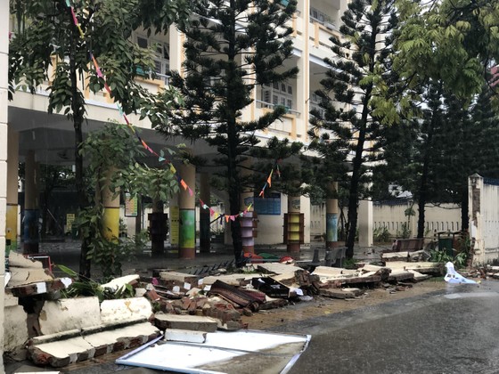 Mưa ngập bất thình lình, ngày mai 10-12, học sinh - sinh viên trên toàn thành phố Đà Nẵng được nghỉ học ảnh 13