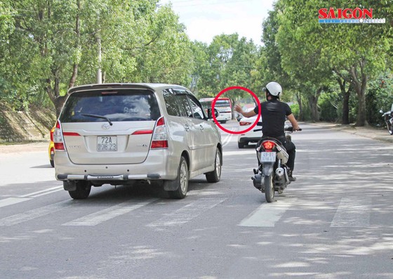 Xử lý hàng loạt "cò" đặc sản chèo kéo du khách ở Đà Lạt ảnh 2