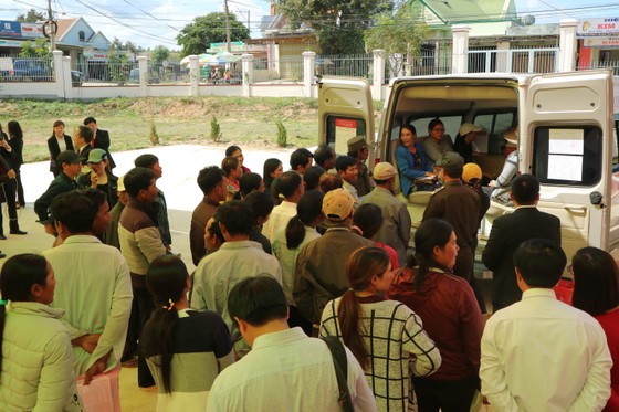 Triển khai ngân hàng di động phục vụ người dân vùng sâu, vùng xa tại Lâm Đồng ảnh 2
