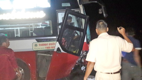 2 vụ tai nạn giao thông 5 người tử vong ảnh 2