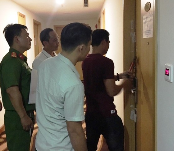 Chủ nhân căn hộ khách sạn Bavico Nha Trang bị nhốt ảnh 1