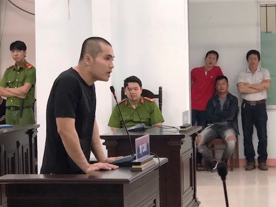 “Người hùng siêu bão” hầu tòa ảnh 2