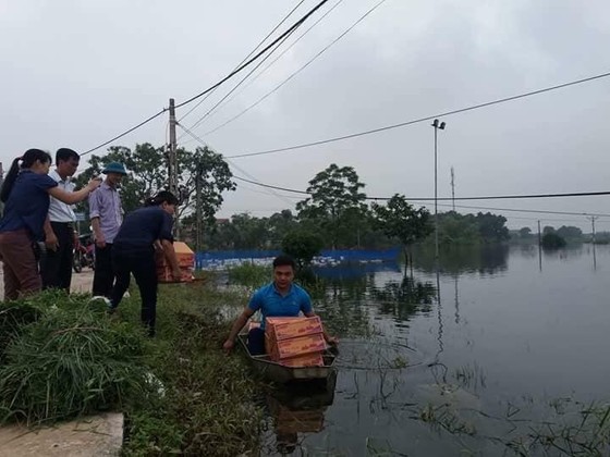 Hà Nội xuất hiện “con đường trên biển nước” ảnh 7