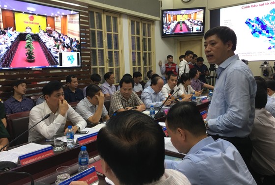 Điều động 44 tàu, 8 máy bay, 400.000 quân chống bão Mangkhut ảnh 2