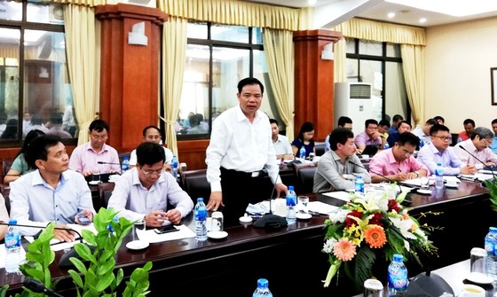 Bộ NN-PTNT lại họp khẩn để “kéo” giá heo giảm xuống ảnh 1