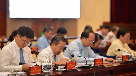 Thông báo Hội nghị lần thứ 18 Ban Chấp hành Đảng bộ thành phố Hồ Chí Minh khóa X ảnh 1