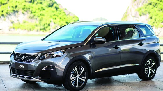 Nhiều ưu đãi khi mua bộ đôi SUV Peugeot 5008, 3008 AllNew dịp cuối năm ảnh 1