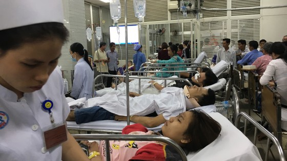 13 nạn nhân vụ tai nạn kinh hoàng ở Long An nhập viện tại Bệnh viện Chợ Rẫy ảnh 1