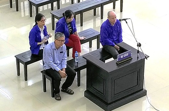 Em trai ông Đinh La Thăng được xem xét giảm nhẹ hình phạt về tội tham ô ảnh 1
