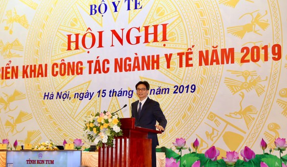 Người dân “chấm điểm” tốt hơn cho ngành y tế ảnh 2