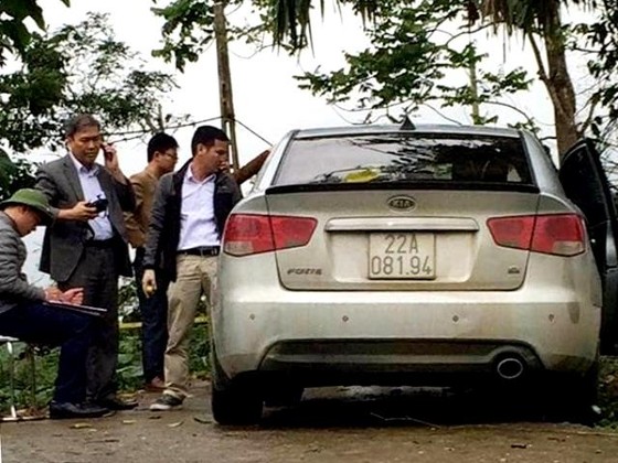 Bắt tài xế taxi rút súng bắn vào đầu đồng nghiệp để cướp xe ảnh 1