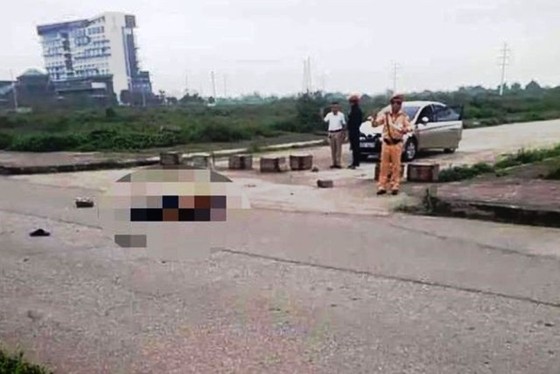 Vụ án nam thanh niên dùng kéo đâm chết bạn gái: một CSGT bị đình chỉ ảnh 2