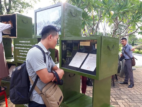 Khai mạc Triển lãm “Kỷ vật đi B - Quảng Trị - Ngày trở về” ảnh 2