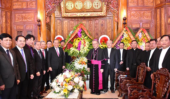 Phó Thủ tướng Trương Hòa Bình chúc mừng Giáng sinh tại Thừa Thiên - Huế ảnh 1