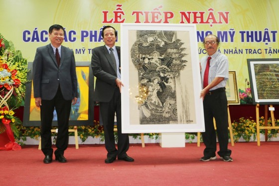 Nhiều tác phẩm nghệ thuật về với Bảo tàng Mỹ thuật Huế ảnh 2