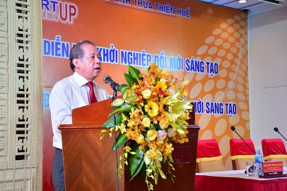 Chủ tịch UBND tỉnh Thừa Thiên – Huế trao thêm 3 giải cho cuộc thi khởi nghiệp ảnh 1
