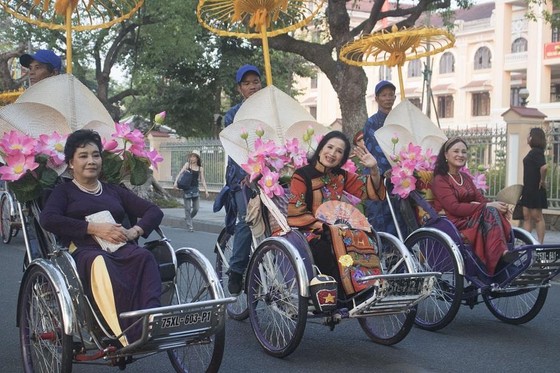Thiêng liêng lễ tế tổ bách nghệ bên dòng Hương ảnh 6