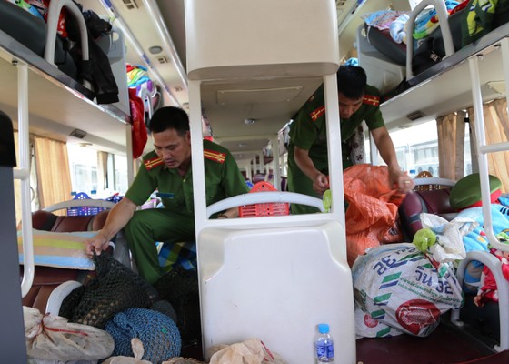 Bắt quả tang vụ vận chuyển trái phép động vật hoang dã từ Lào về Việt Nam ảnh 1