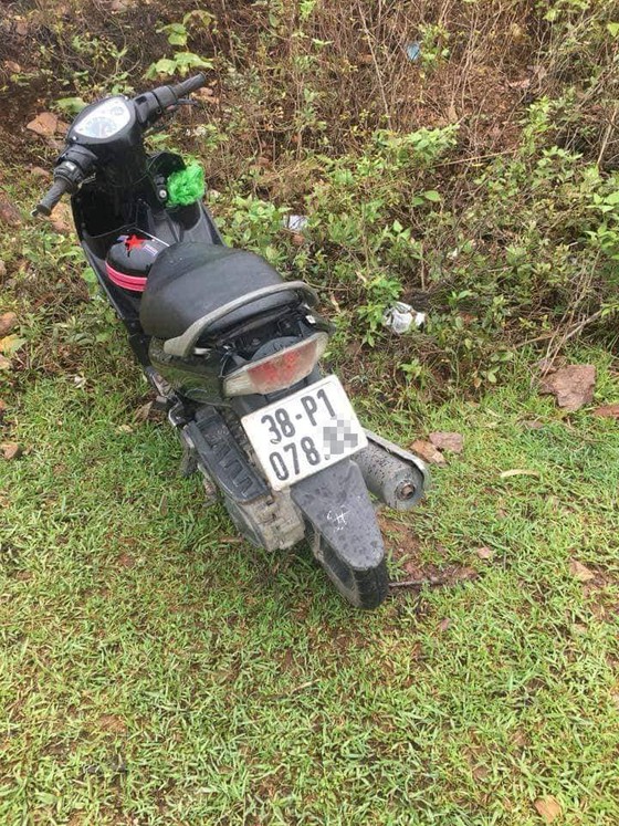 Phát hiện thi thể người phụ nữ chết trên khu vực hồ Kẻ Gỗ ảnh 1