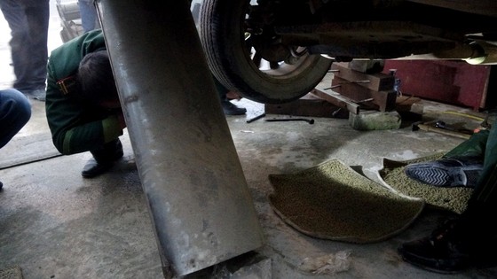 Bắt quả tang đối tượng vận chuyển 120 bánh heroin ảnh 2