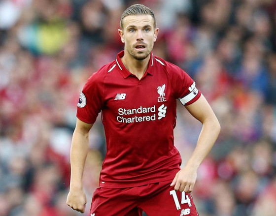 Ký mới 5 năm, Henderson cam kết trọn đời với Liverpool ảnh 1
