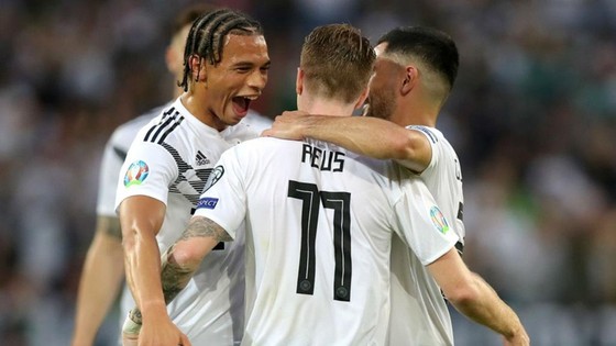 Vòng loại EURO 2020: “Xe tăng” Đức cày nát đối thủ, Italia hồi sinh mạnh mẽ ảnh 1