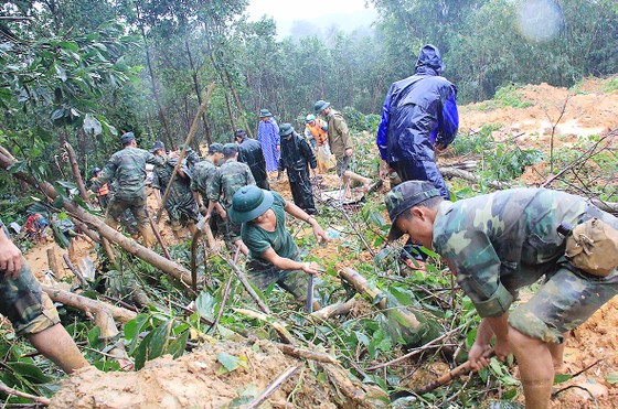 Lũ lớn hoành hành ảnh 1