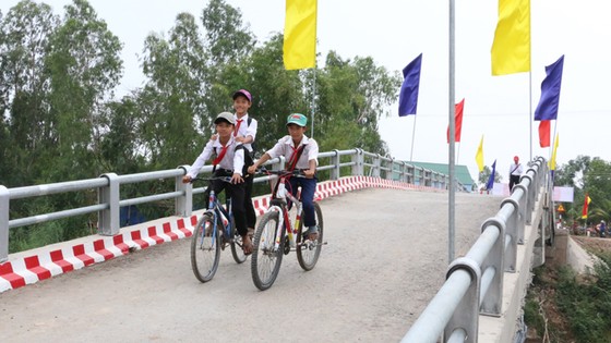 Khánh thành 7 cây cầu nông thôn tại tỉnh Đồng Tháp ảnh 1