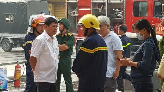 Hỏa hoạn thiêu rụi quán bar ở TPHCM ảnh 5