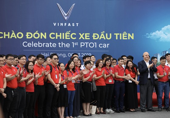VinFast hoàn thành sản xuất thử nghiệm chiếc LUX SUV đầu tiên ảnh 7