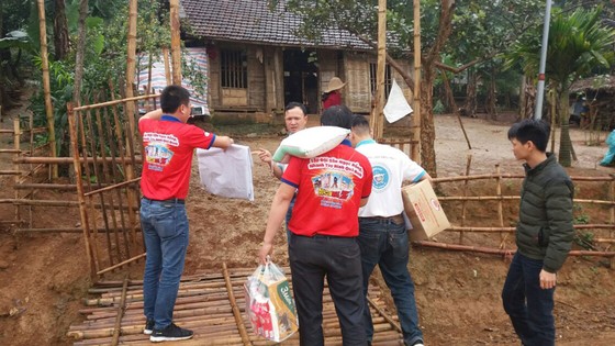 Công ty AFF lan tỏa tinh thần và nụ cười chiến thắng tuyển U23 Việt Nam đến với người nghèo ảnh 1