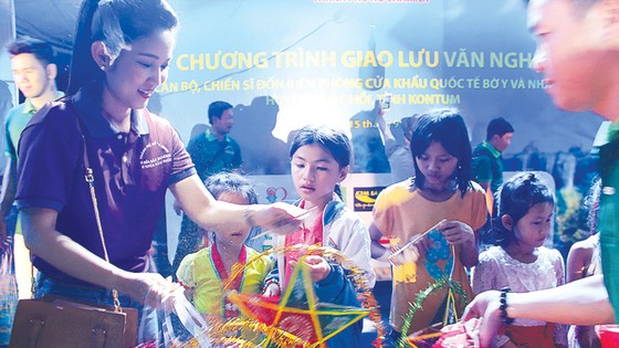 Trung thu ấm áp ảnh 3
