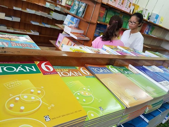 Bảo đảm cạnh tranh bình đẳng giữa các bộ sách giáo khoa ảnh 1
