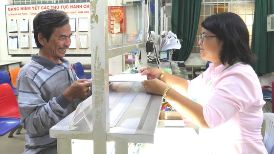 Phát huy truyền thống năng động sáng tạo để phát triển TPHCM: “Cày” thêm giờ giải quyết việc dân ảnh 1