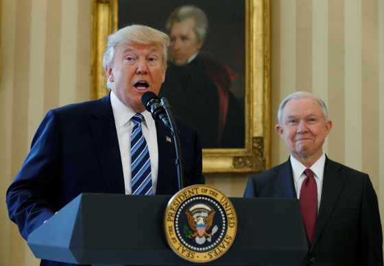 Nghị sĩ Mỹ kiện Tổng thống D.Trump vi phạm Hiến pháp khi bổ nhiệm Bộ trưởng Tư pháp ảnh 1